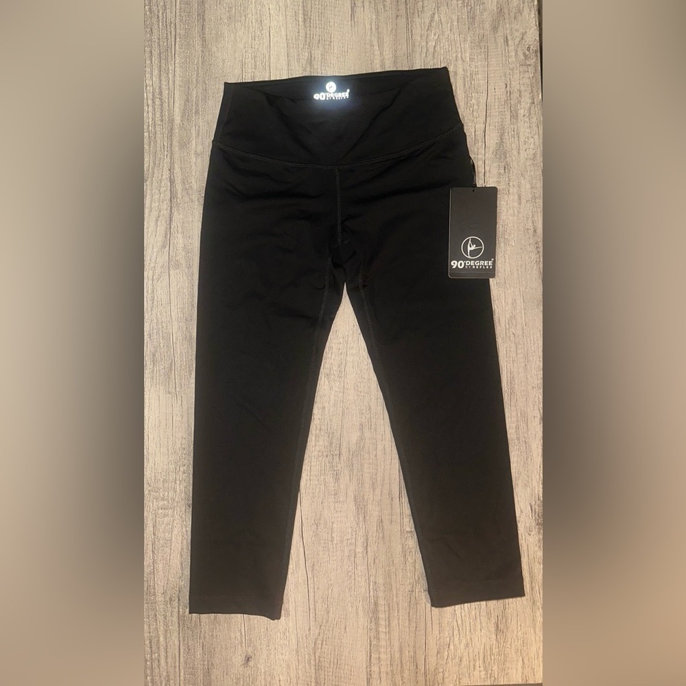 NWT 90 Degrees by Reflex Black Cropped Leggings Size Small